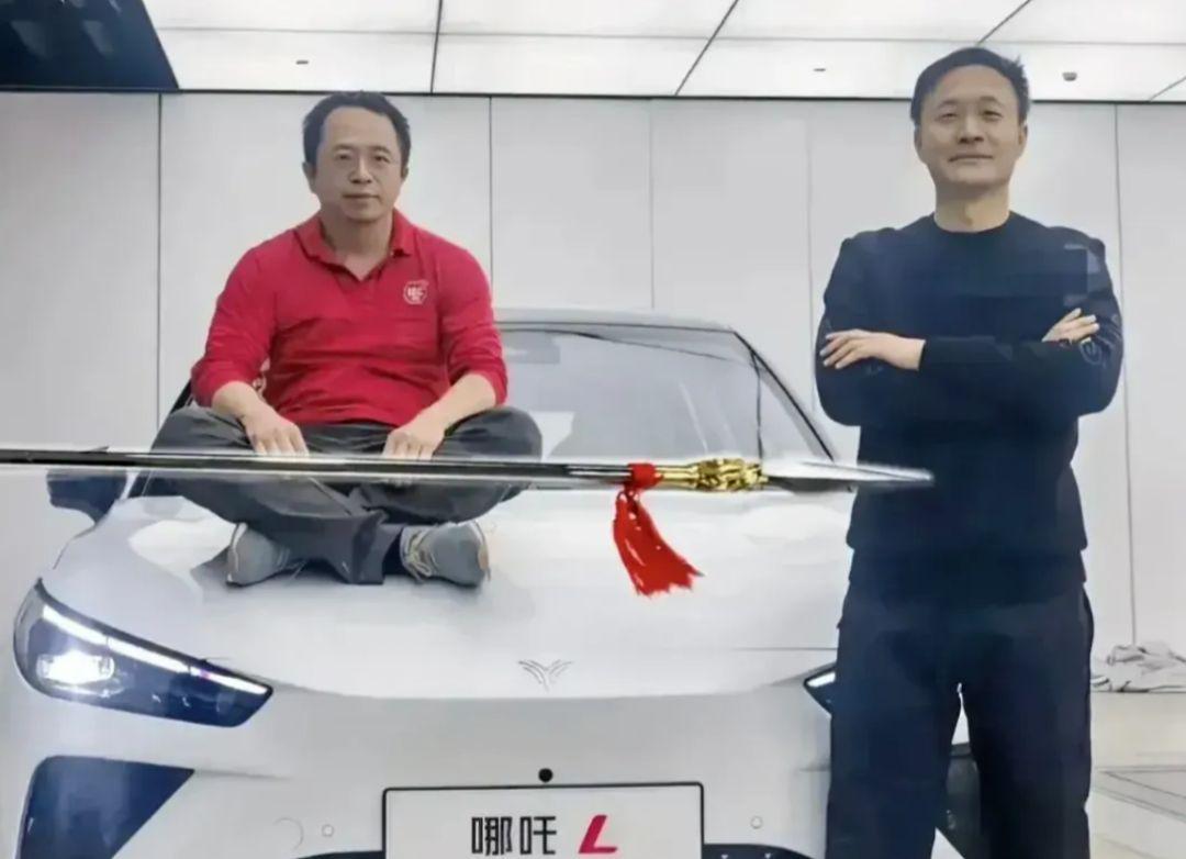 天天盈球-三年亏光183亿！周鸿祎的造车梦，为何成了一地鸡毛？